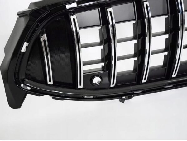 Grill Mercedes CLA W118 19- Krom Svart Sport Style