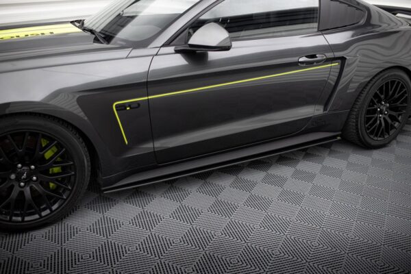Sideskjørt Street Pro Ford Mustang GT Mk6