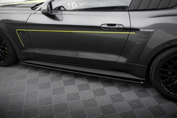 Sideskjørt Street Pro Ford Mustang GT Mk6