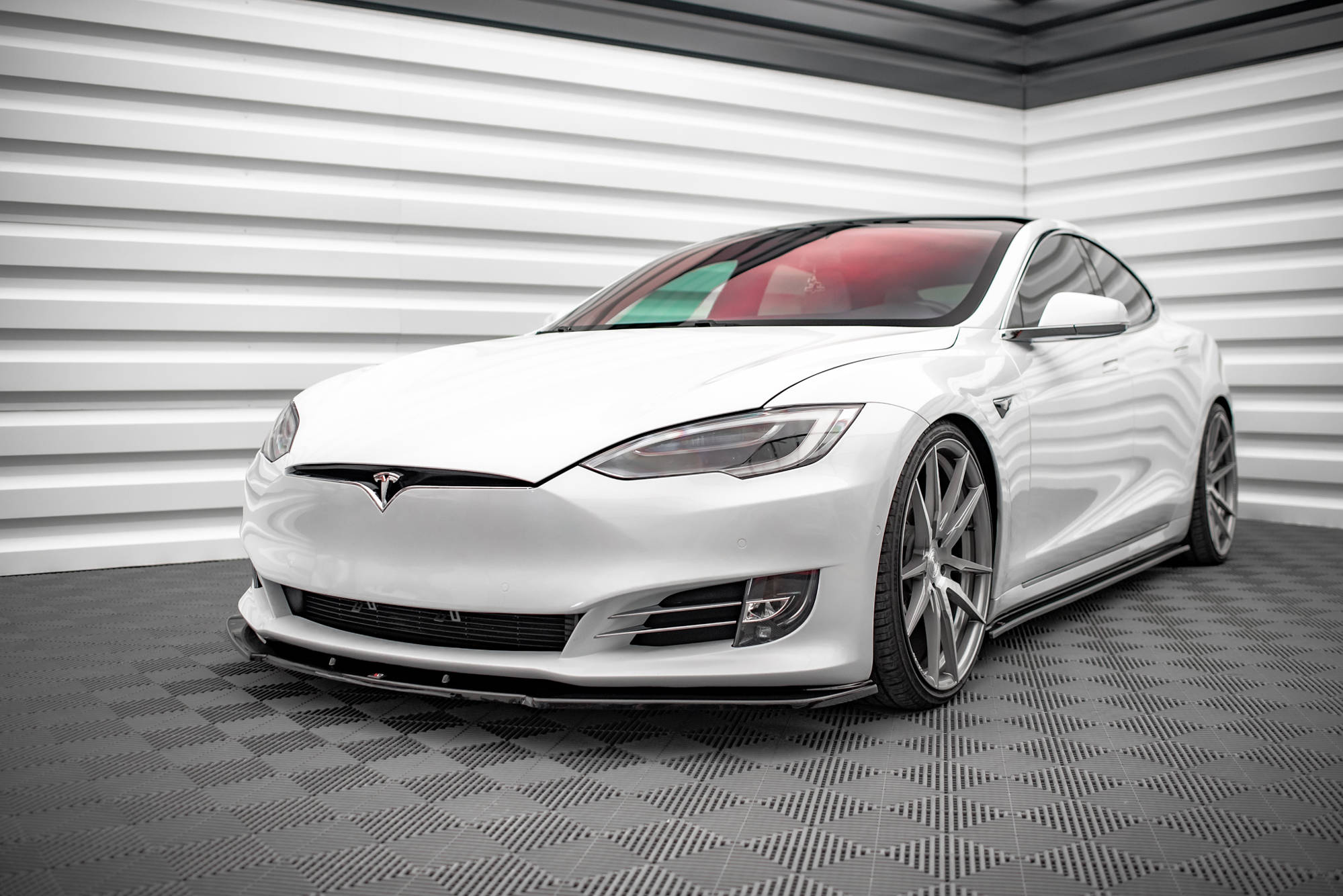 Frontleppe V.1 Tesla Model S Facelift