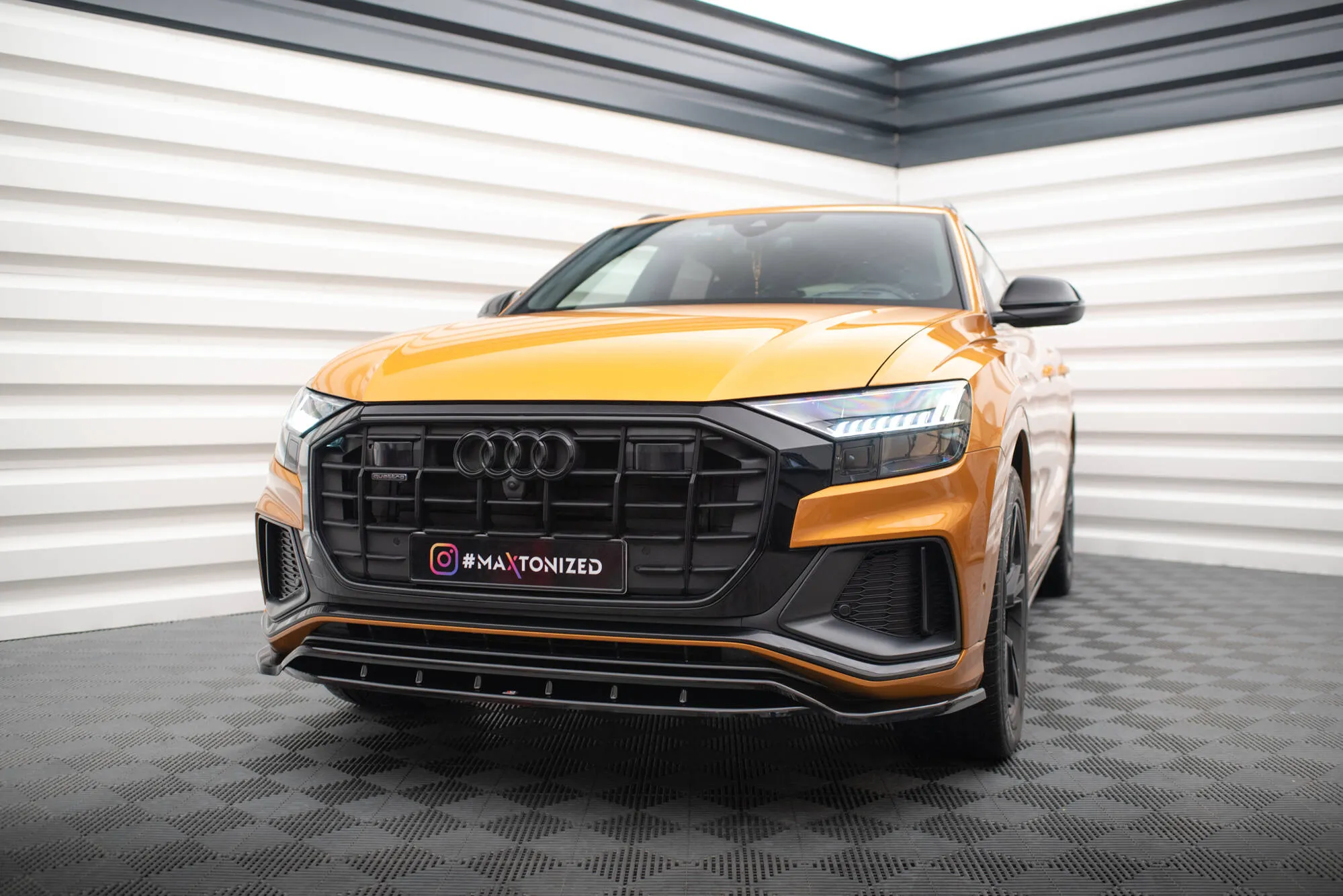 Frontleppe V.1 Audi Q8 S-line / SQ8 Mk1