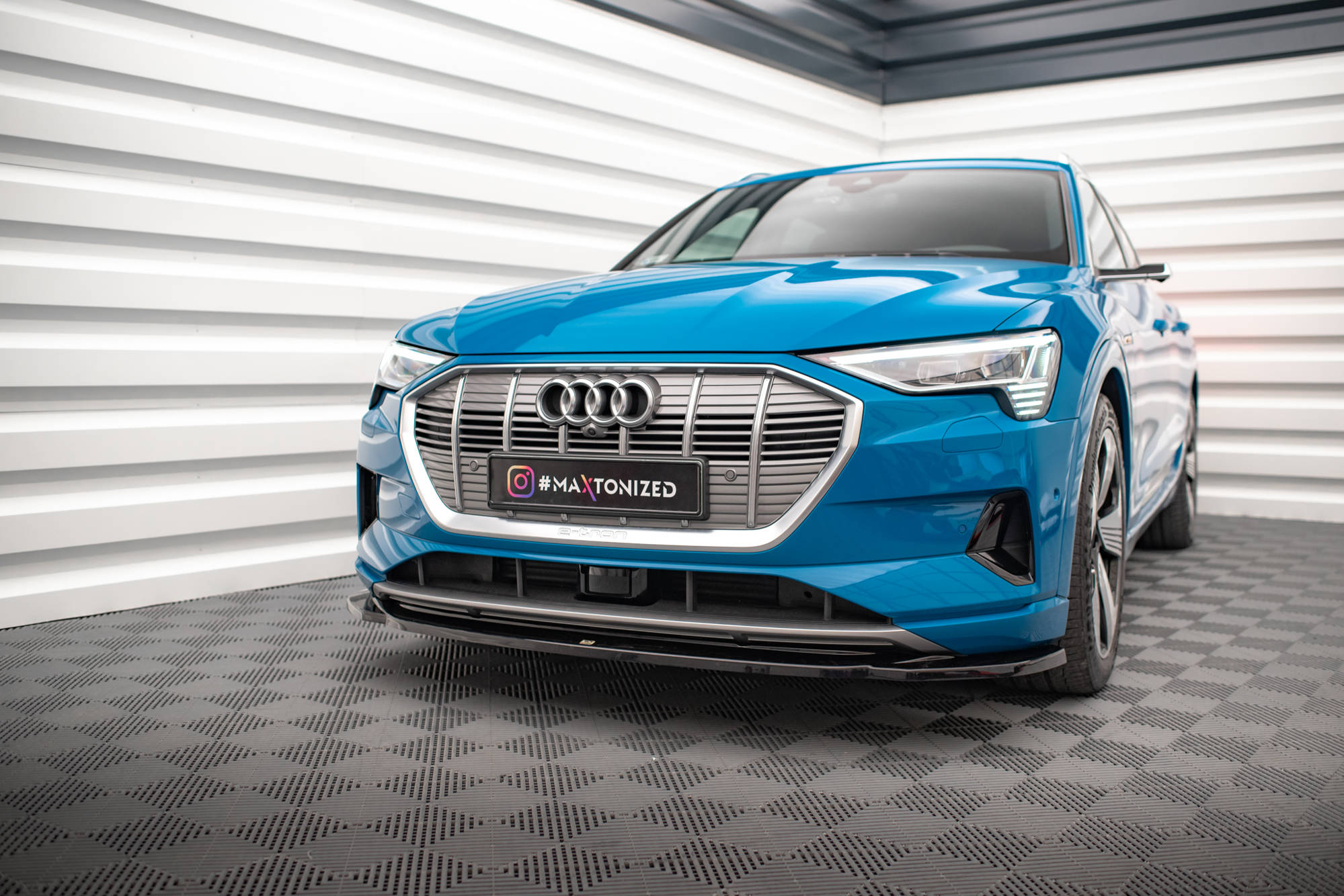 Frontleppe V.1 Audi e-tron