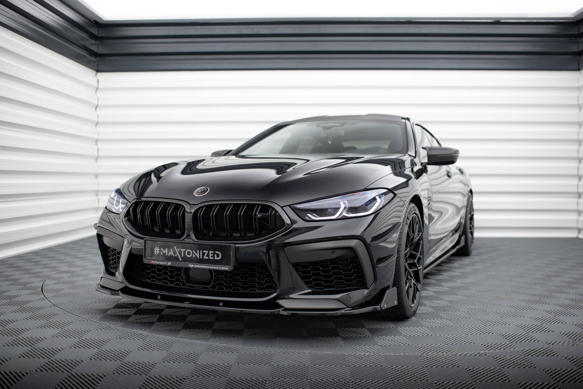 Frontleppe V.1 Med Flaps BMW M8 Gran Coupe F93 / Coupe F92