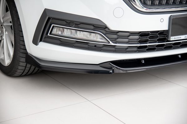 Frontleppe V.1 Skoda Octavia Mk4