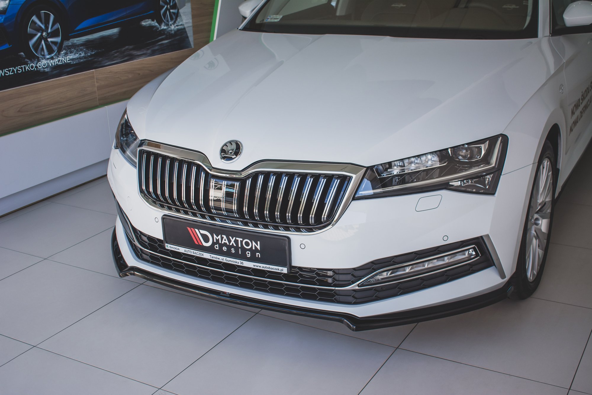 Frontleppe V.1 Skoda Superb Liftback / Combi Mk3 Facelift