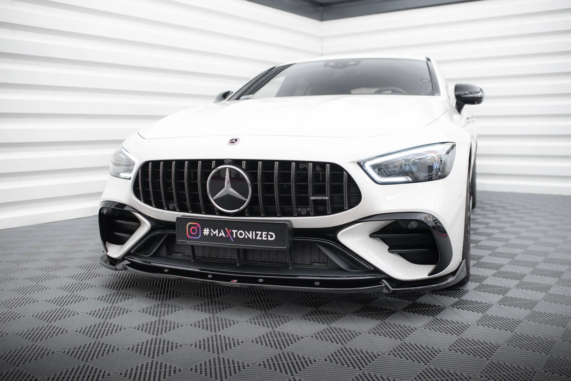 Frontleppe V.2 Mercedes-AMG GT 43 4 Door Coupe V8 Styling Package