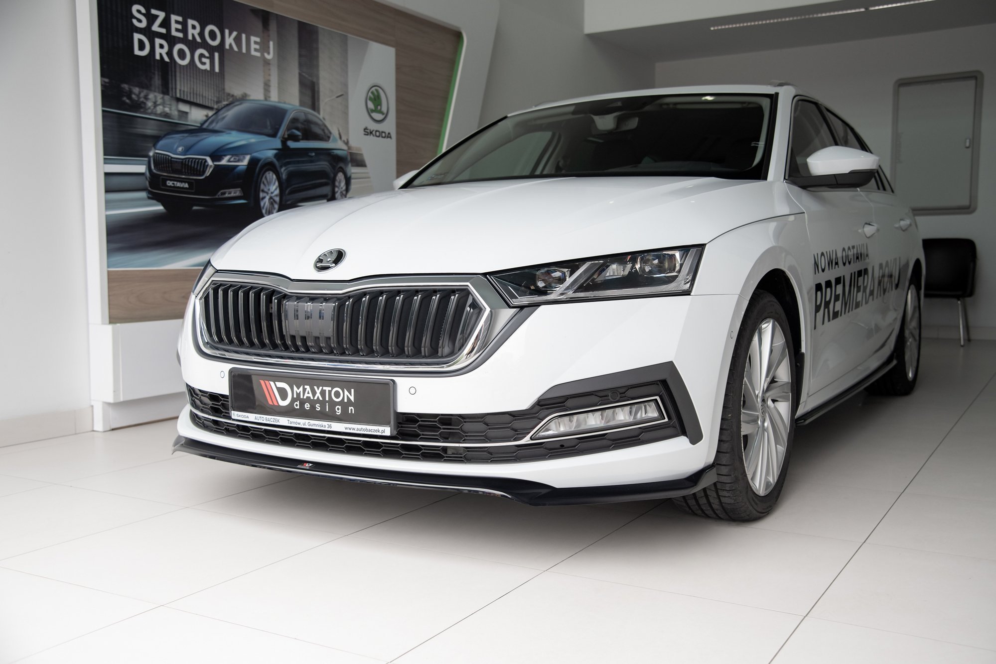Frontleppe V.2 Skoda Octavia Mk4