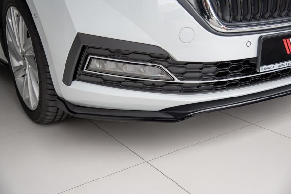 Frontleppe V.2 Skoda Octavia Mk4
