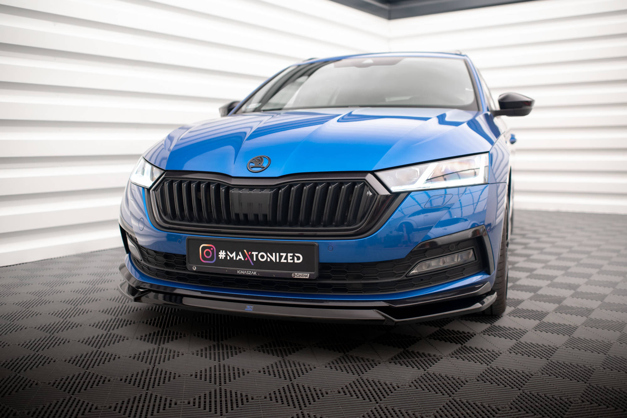 Frontleppe V.2 Skoda Octavia Sportline Mk4