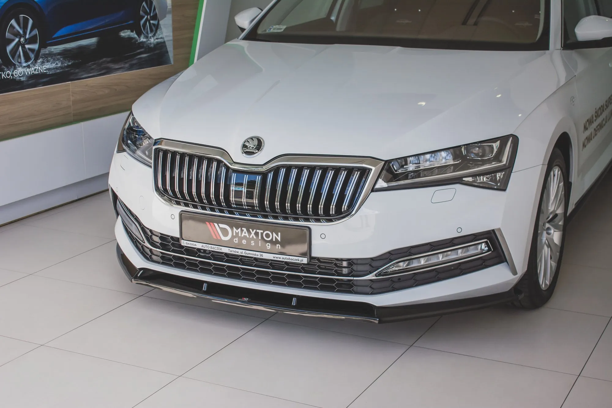 Frontleppe V.2 Skoda Superb Liftback / Combi Mk3 Facelift - Bilde 2