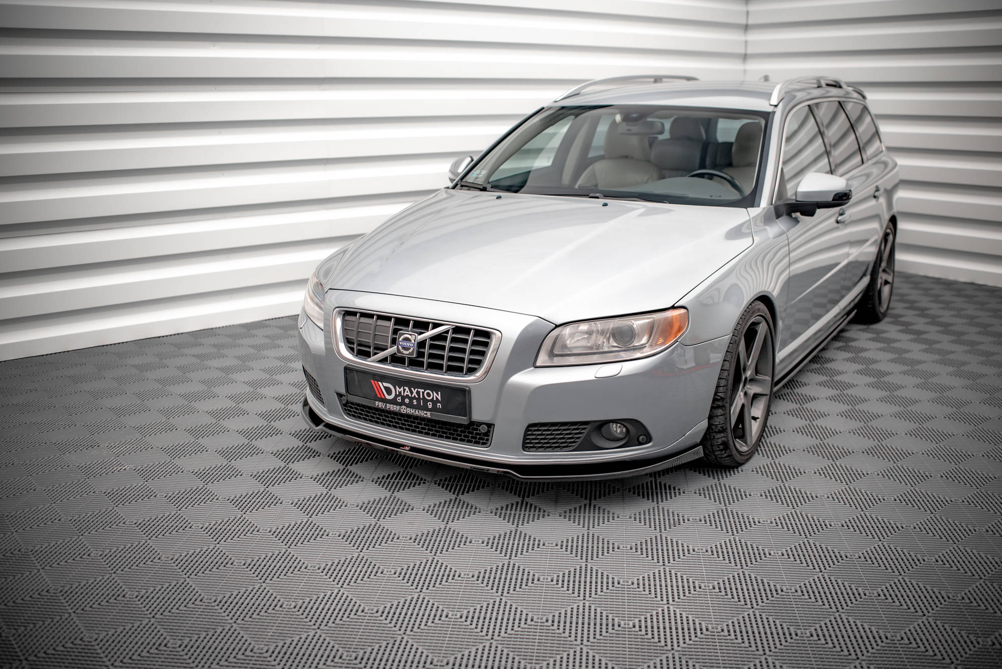Frontleppe V.2 Volvo V70 Mk3