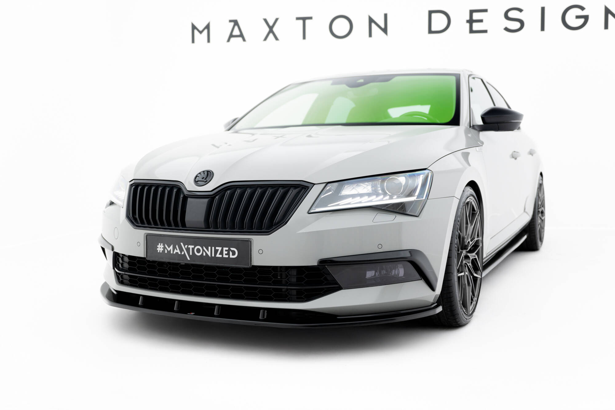 Frontleppe V.3 Skoda Superb Liftback / Combi Mk3