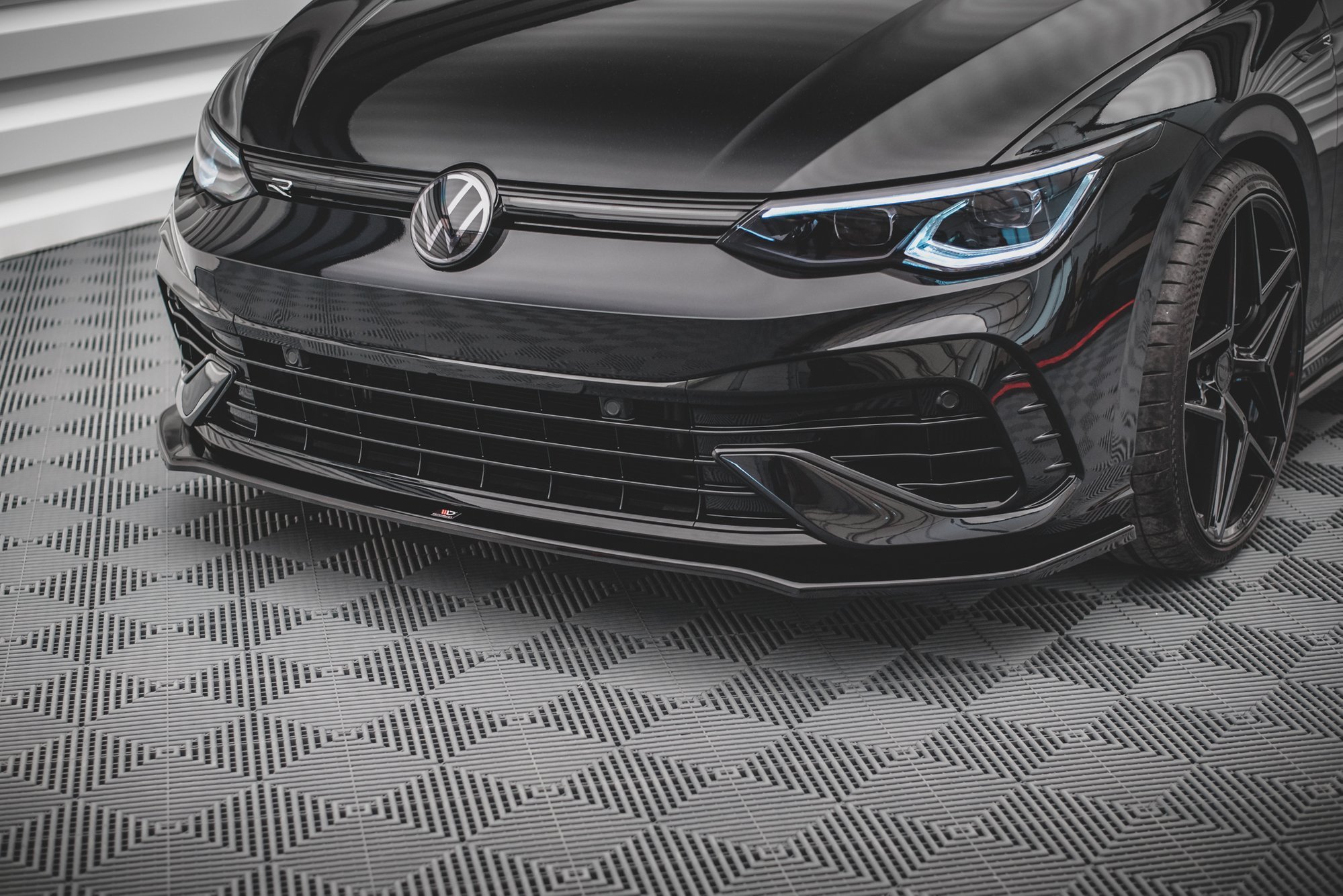 Frontleppe V.3 Volkswagen Golf R Mk8
