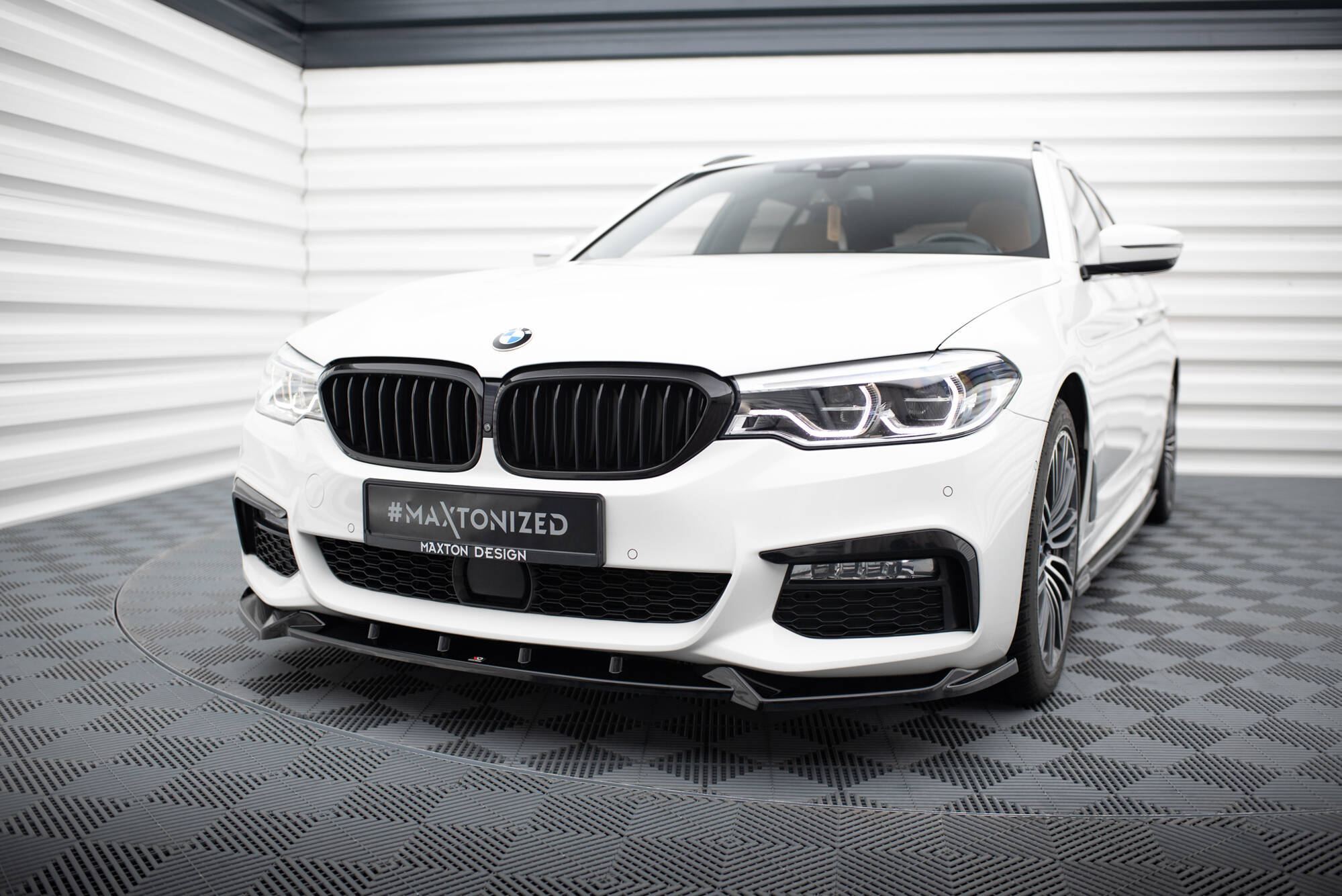Frontleppe V.4 BMW 5 M-Pack / M550d / M550i G30/ G31 M-Pack