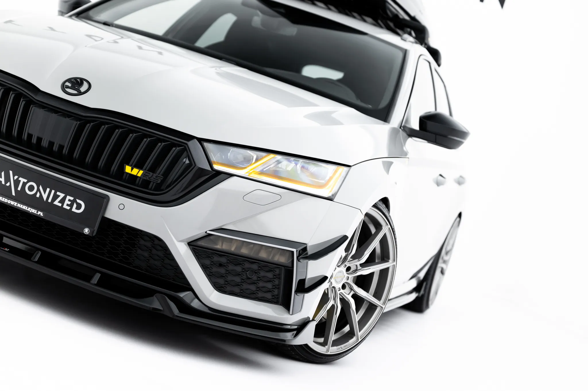 Frontleppe V.5 Skoda Octavia RS Mk4 - Bilde 3