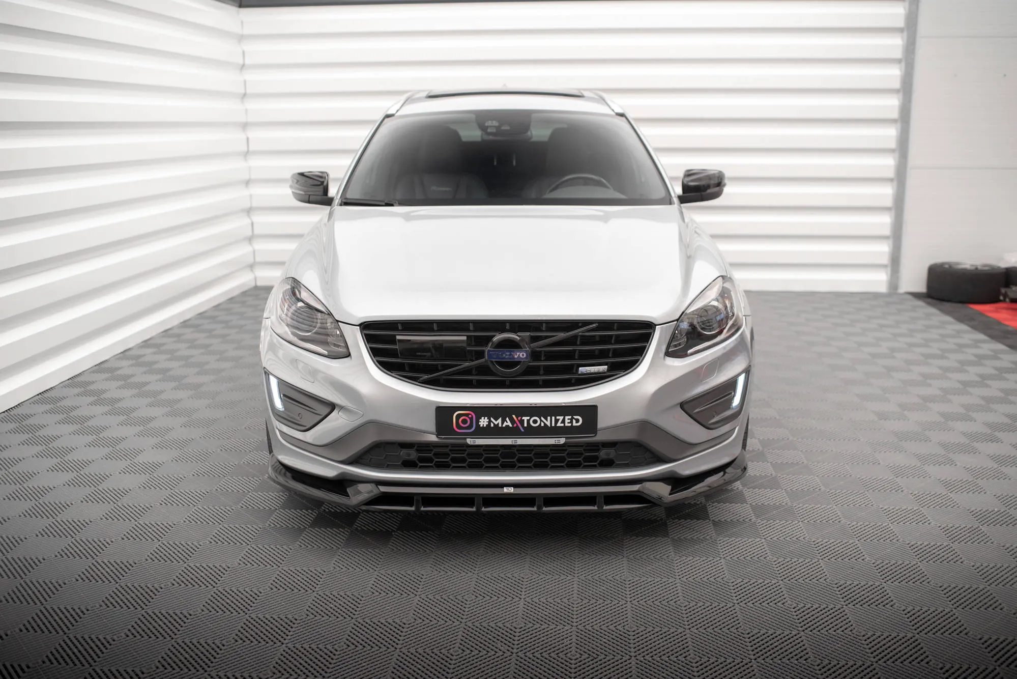 Frontleppe Volvo XC60 R-Design Mk1 Facelift - Bilde 2