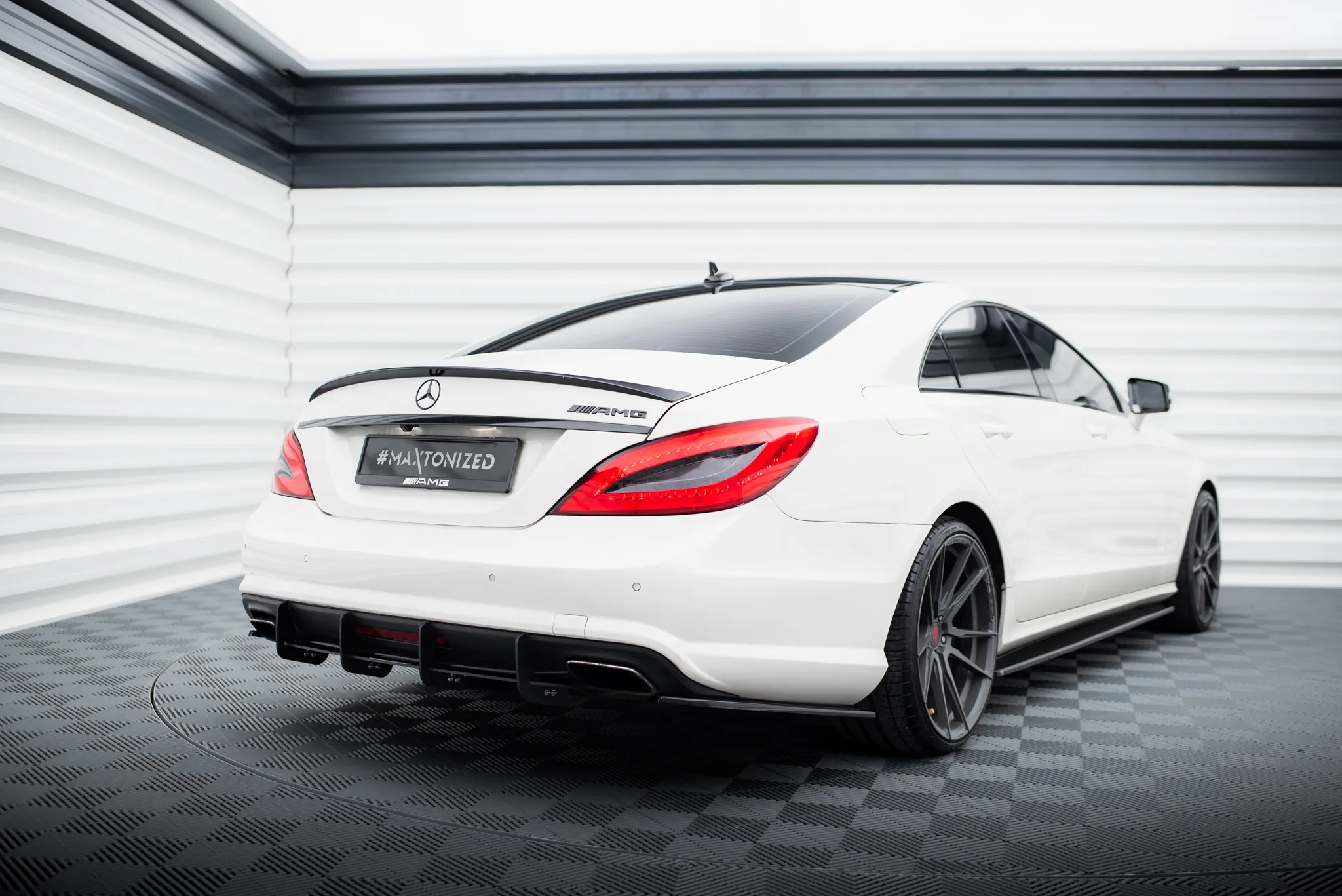 Diffuser Mercedes CLS C218 AMG LINE - Bilde 2