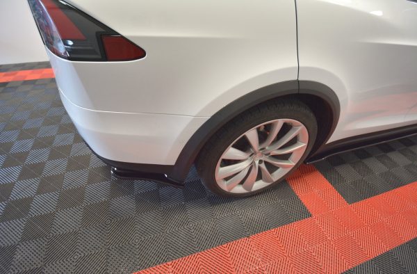 Bakre Flaps V.1 Tesla Model X