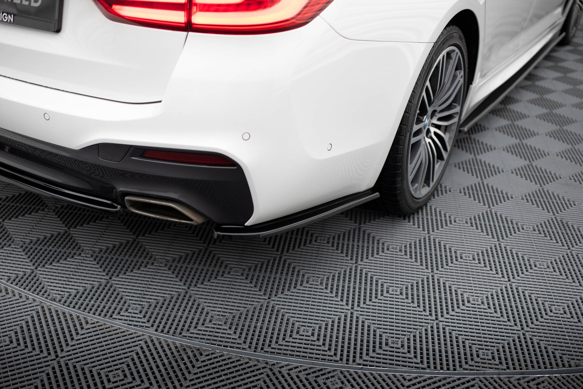Bakre Flaps BMW 5 G30/ G31 M-Pack