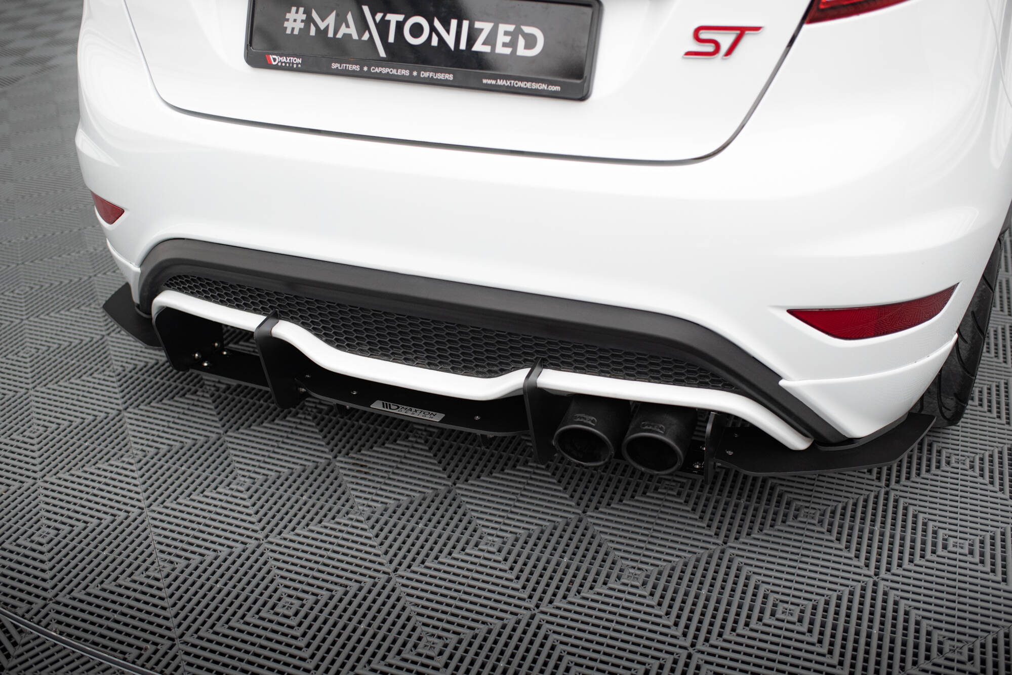 Diffuser V.2 Ford Fiesta Mk7 ST FL