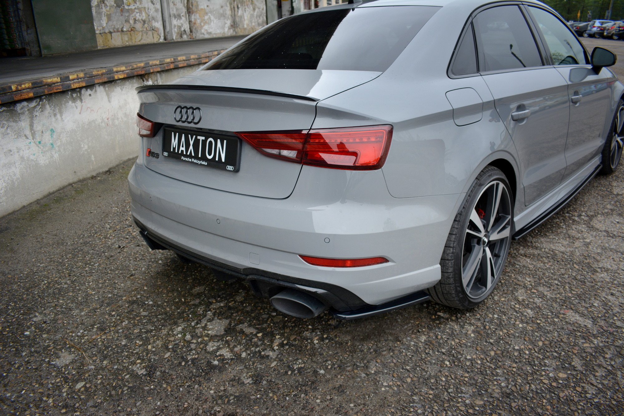 Bakre Flaps Audi RS3 8V FL Sedan