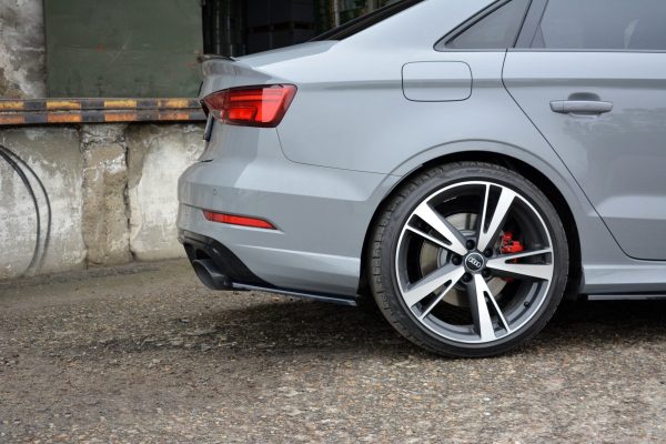 Bakre Flaps Audi RS3 8V FL Sedan