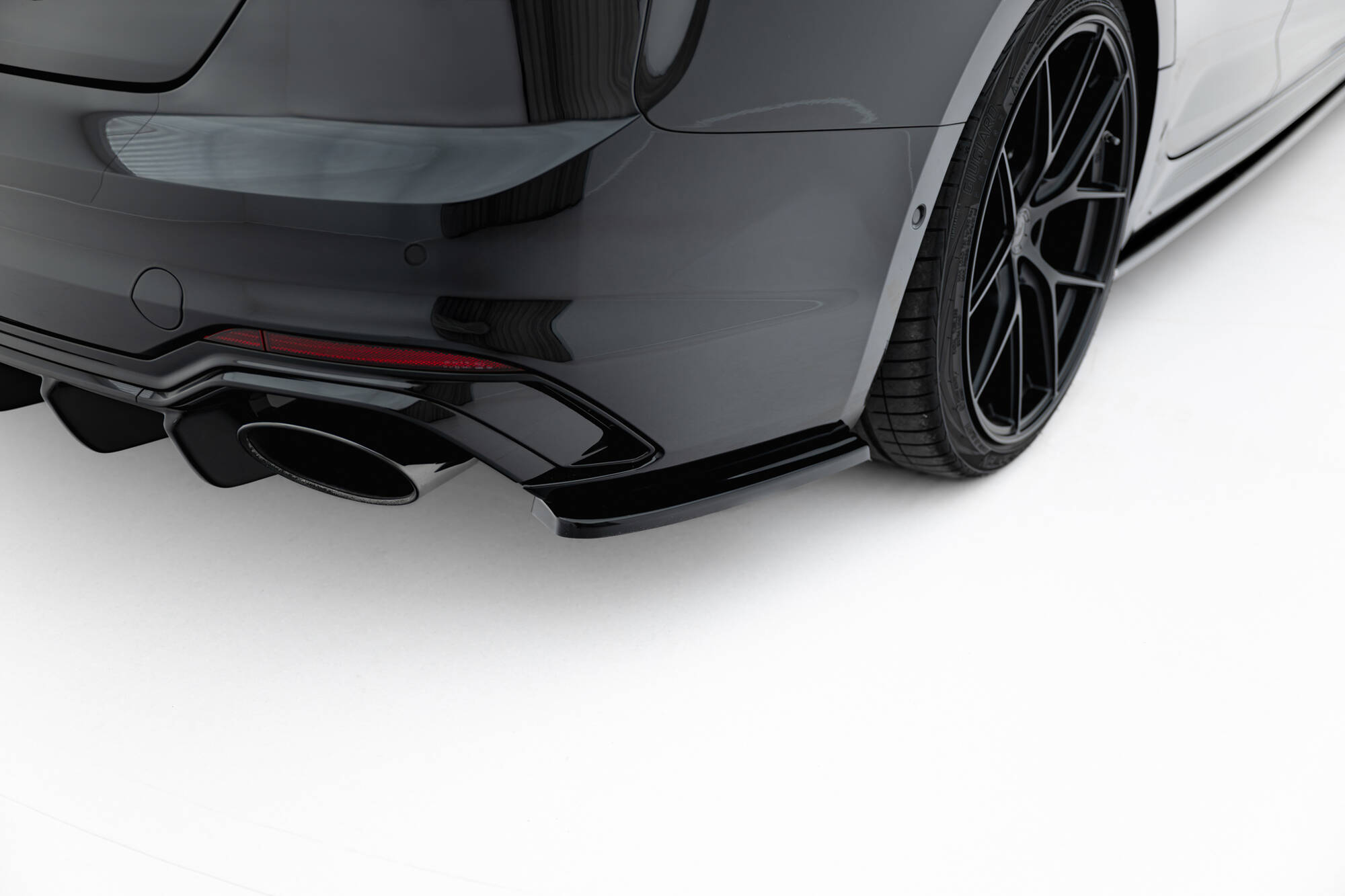 Bakre Flaps Audi RS5 Coupe F5