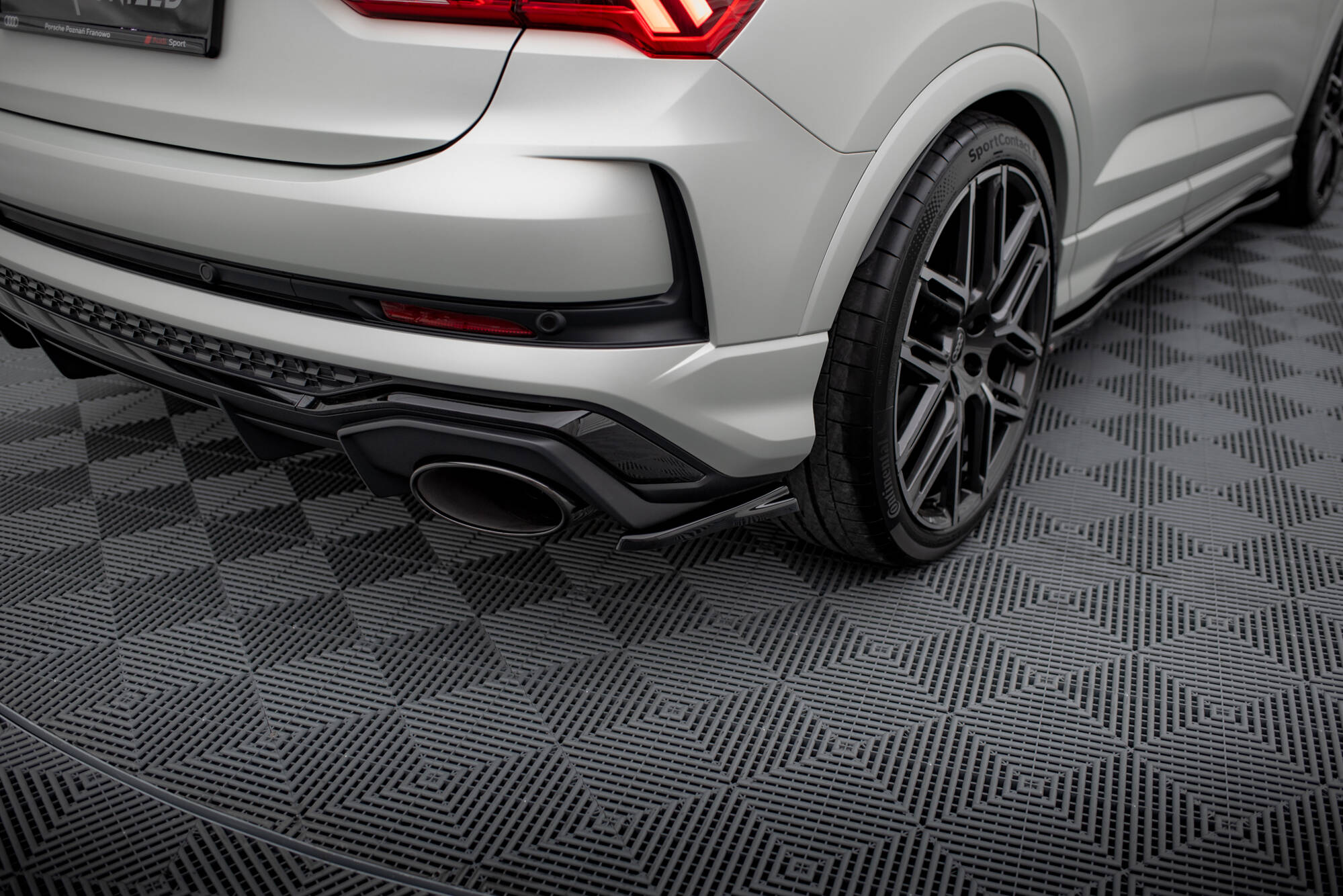 Bakre Flaps Audi RSQ3 F3