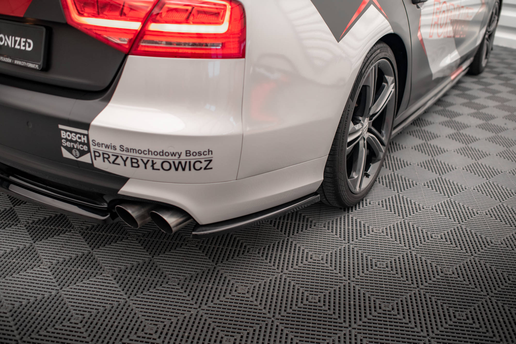 Bakre Flaps Audi S8 D4
