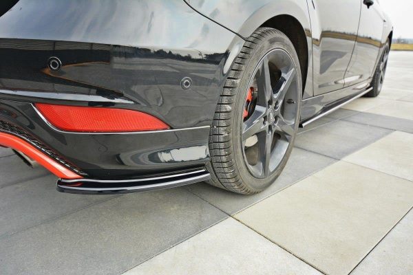 Bakre Flaps Ford Focus ST-Line Mk3 FL