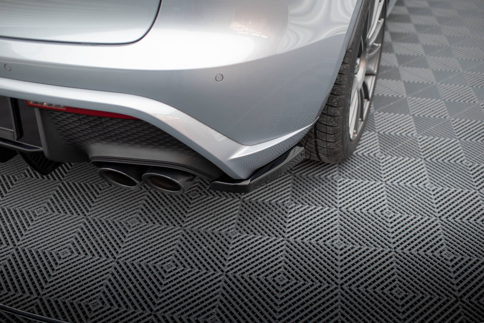 Bakre Flaps Porsche Macan Mk1 Facelift 2
