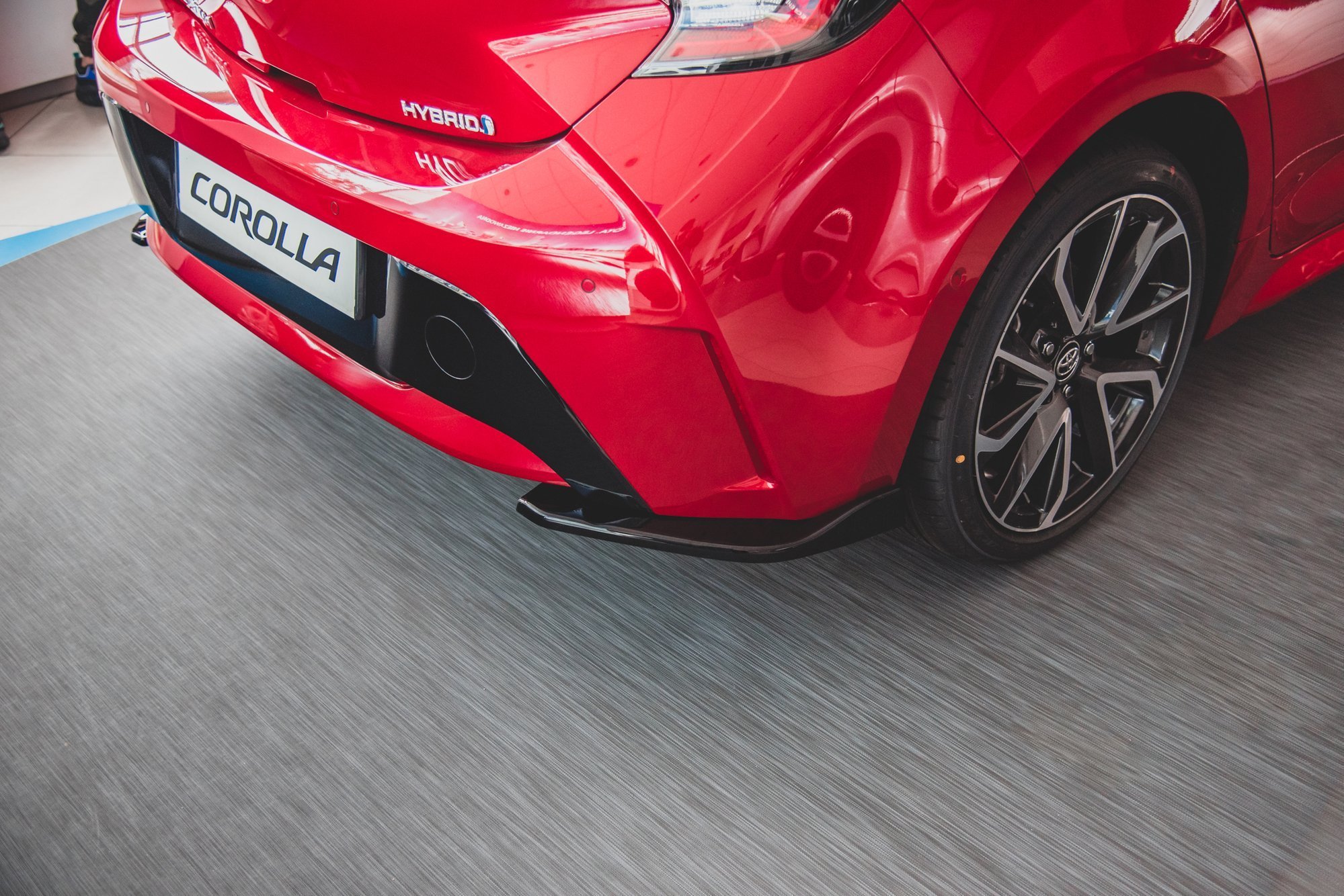 Bakre Flaps Toyota Corolla XII Hatchback