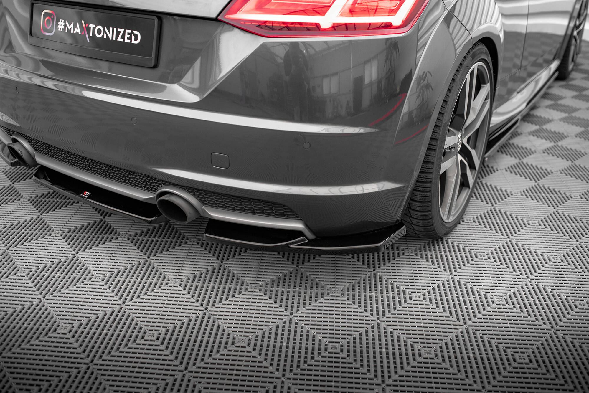 Bakre Flaps V.1 Audi TT S-Line 8S