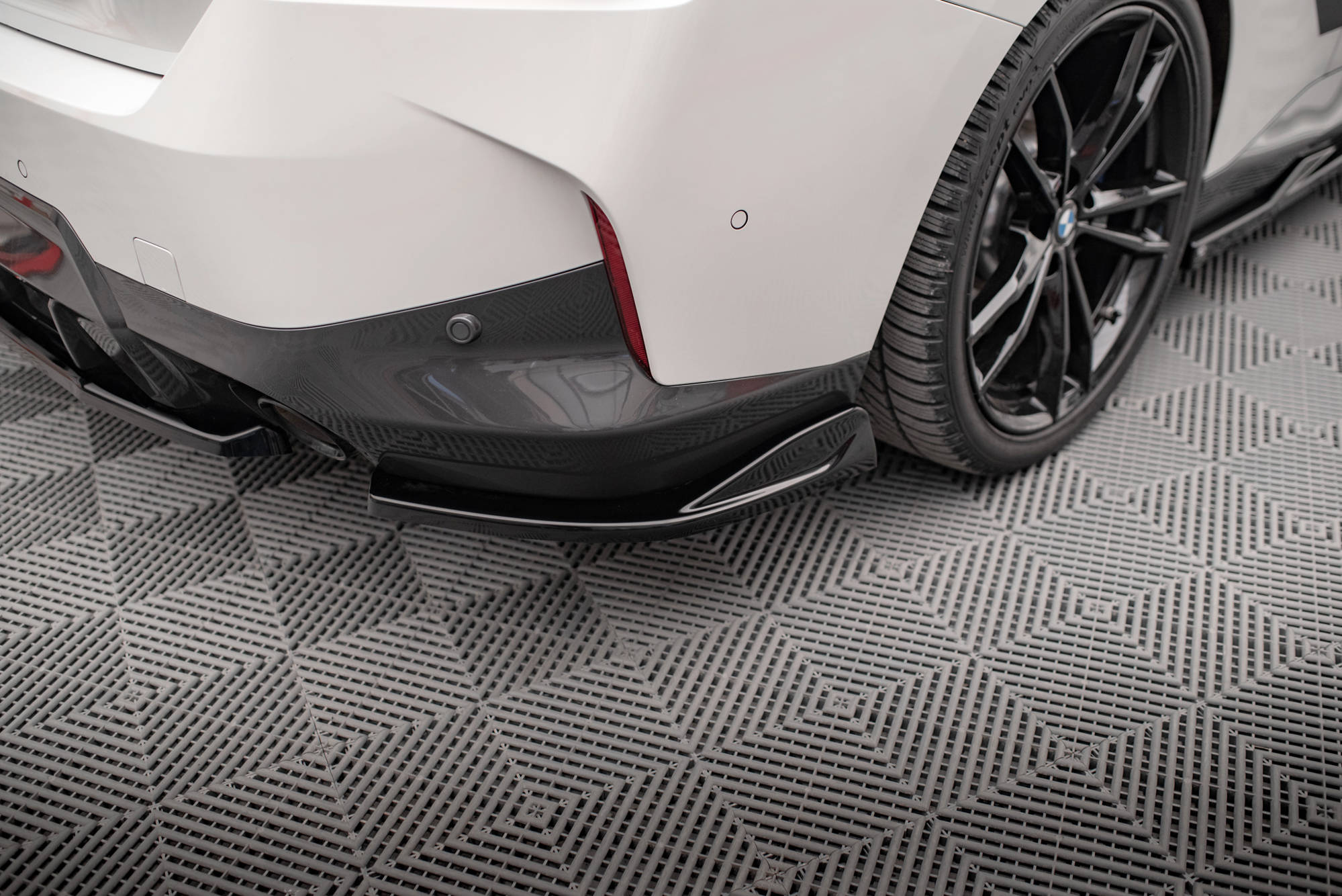 Bakre Flaps V.1 BMW 2 Coupe M-Pack G42