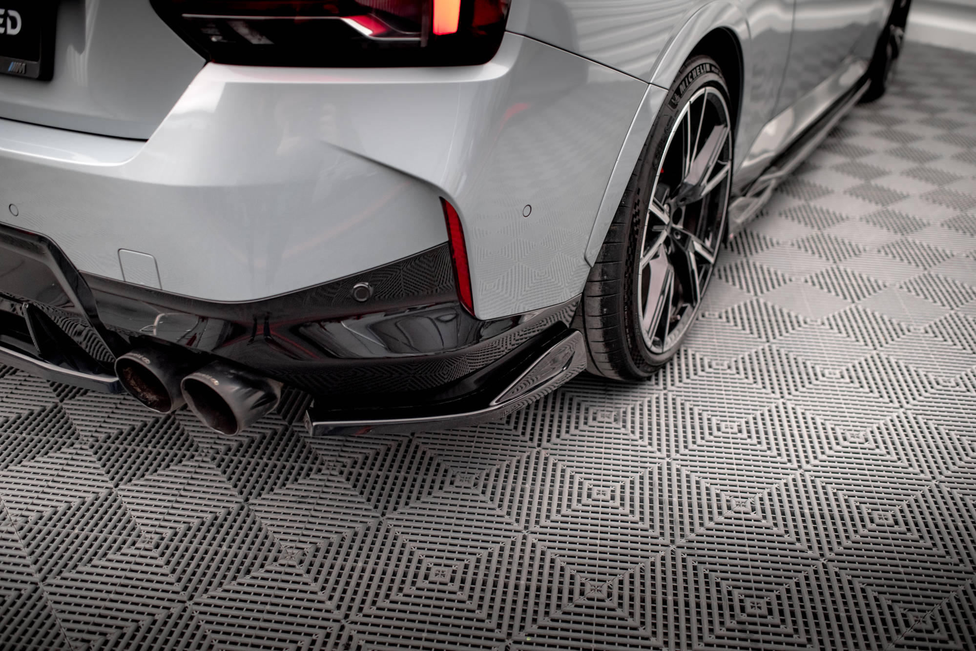 Bakre Flaps V.1 BMW 2 Coupe M240i G42