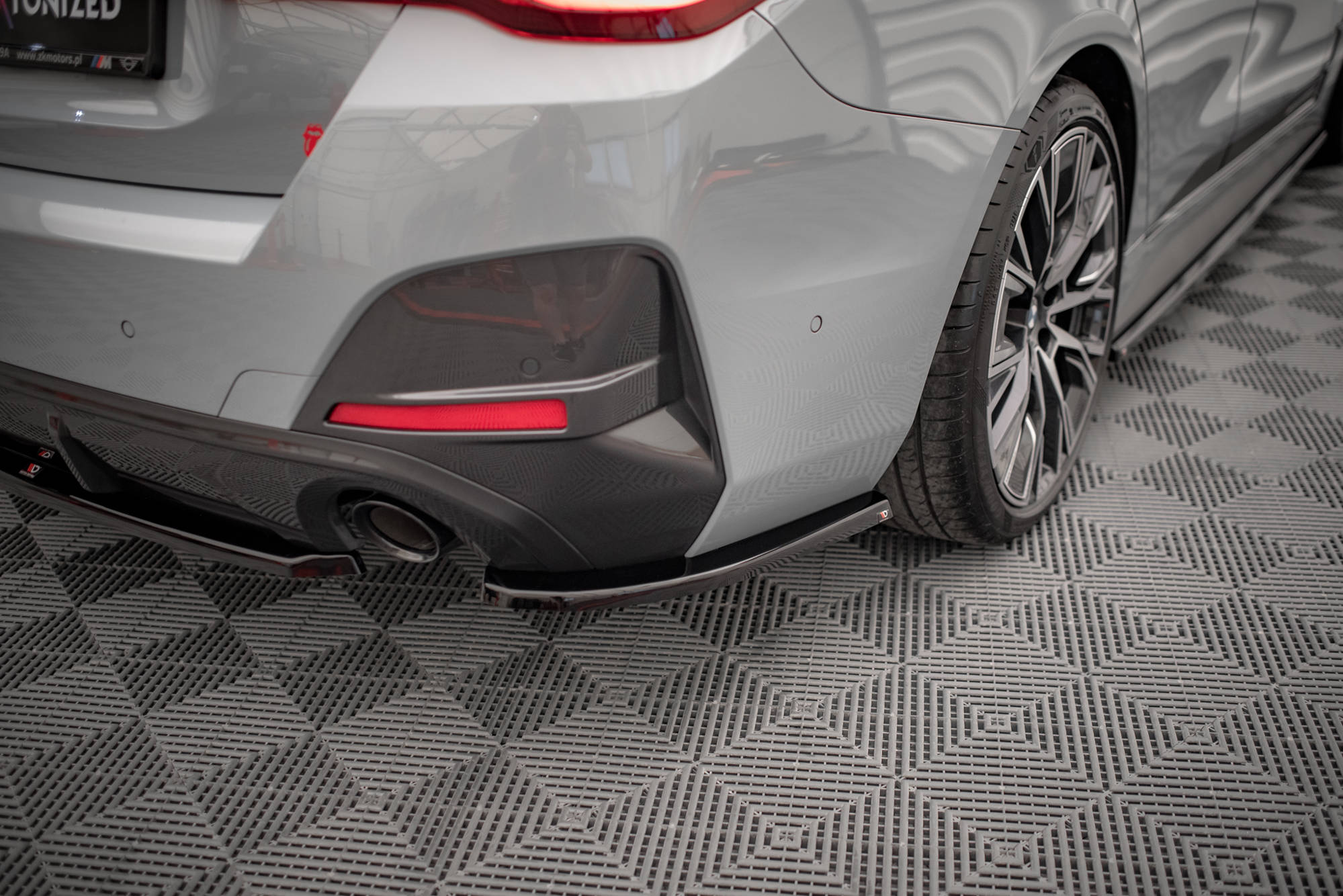 Bakre Flaps V.1 BMW 4 Gran Coupe M-Pack G26