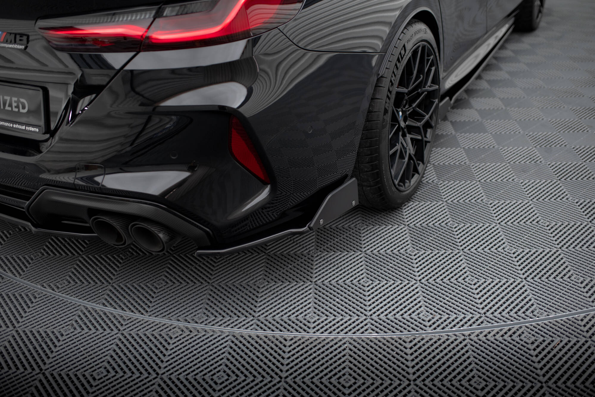 Bakre Flaps V.1 Med Flaps BMW M8 Gran Coupe F93