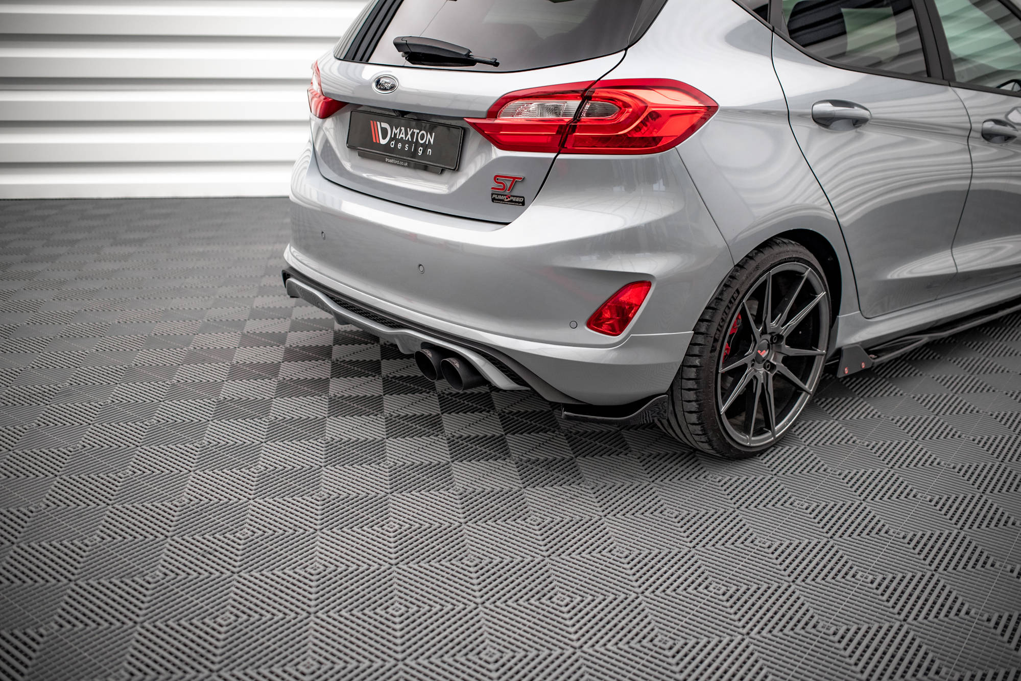 Bakre Flaps V.1 Ford Fiesta ST Mk8