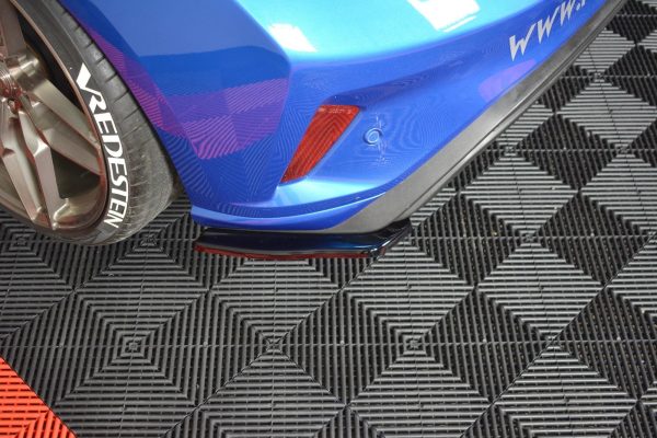 Bakre Flaps V.1 Ford Focus Hatchabck ST-Line