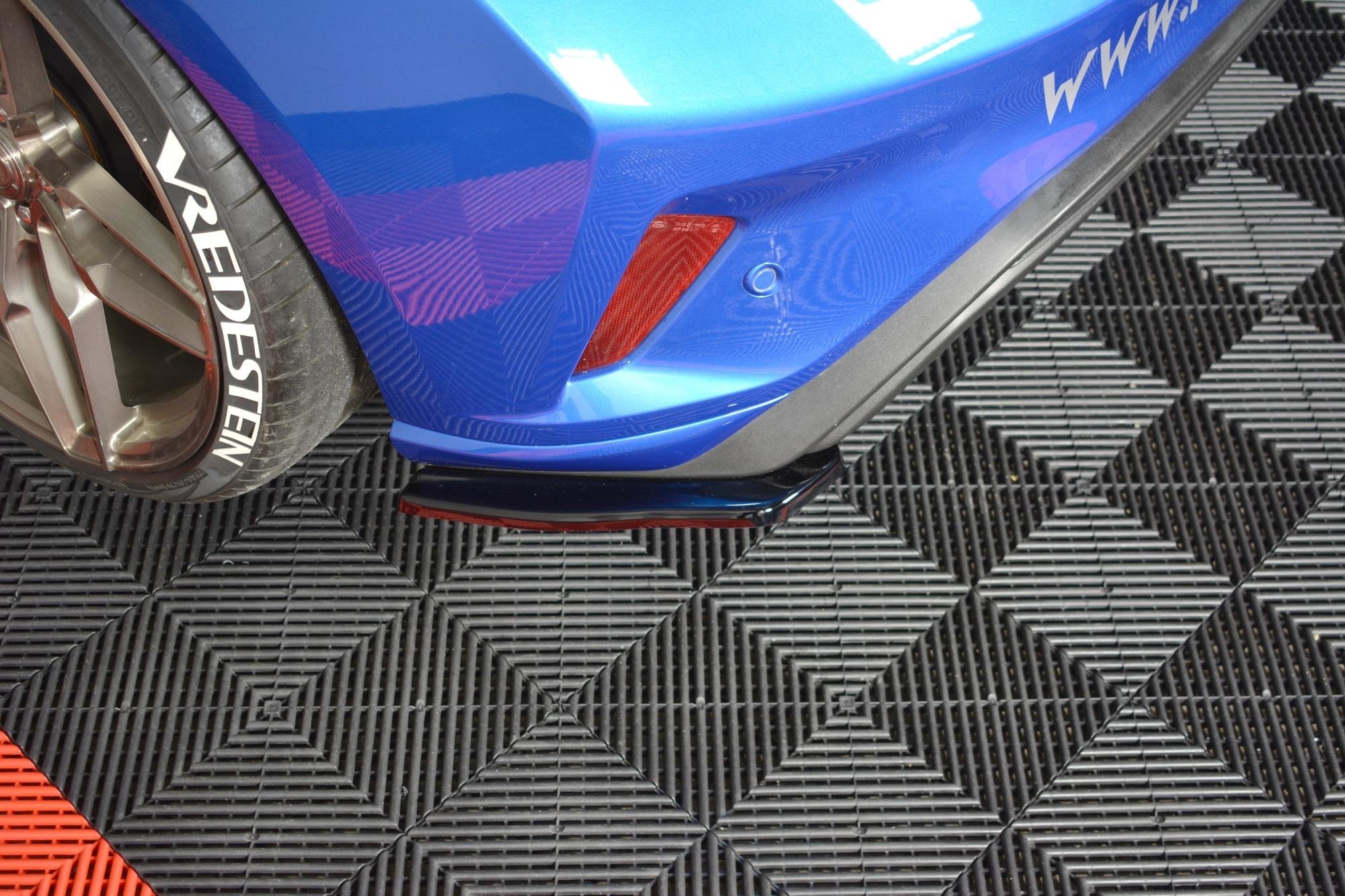 Bakre Flaps V.1 Ford Focus Hatchabck ST-Line