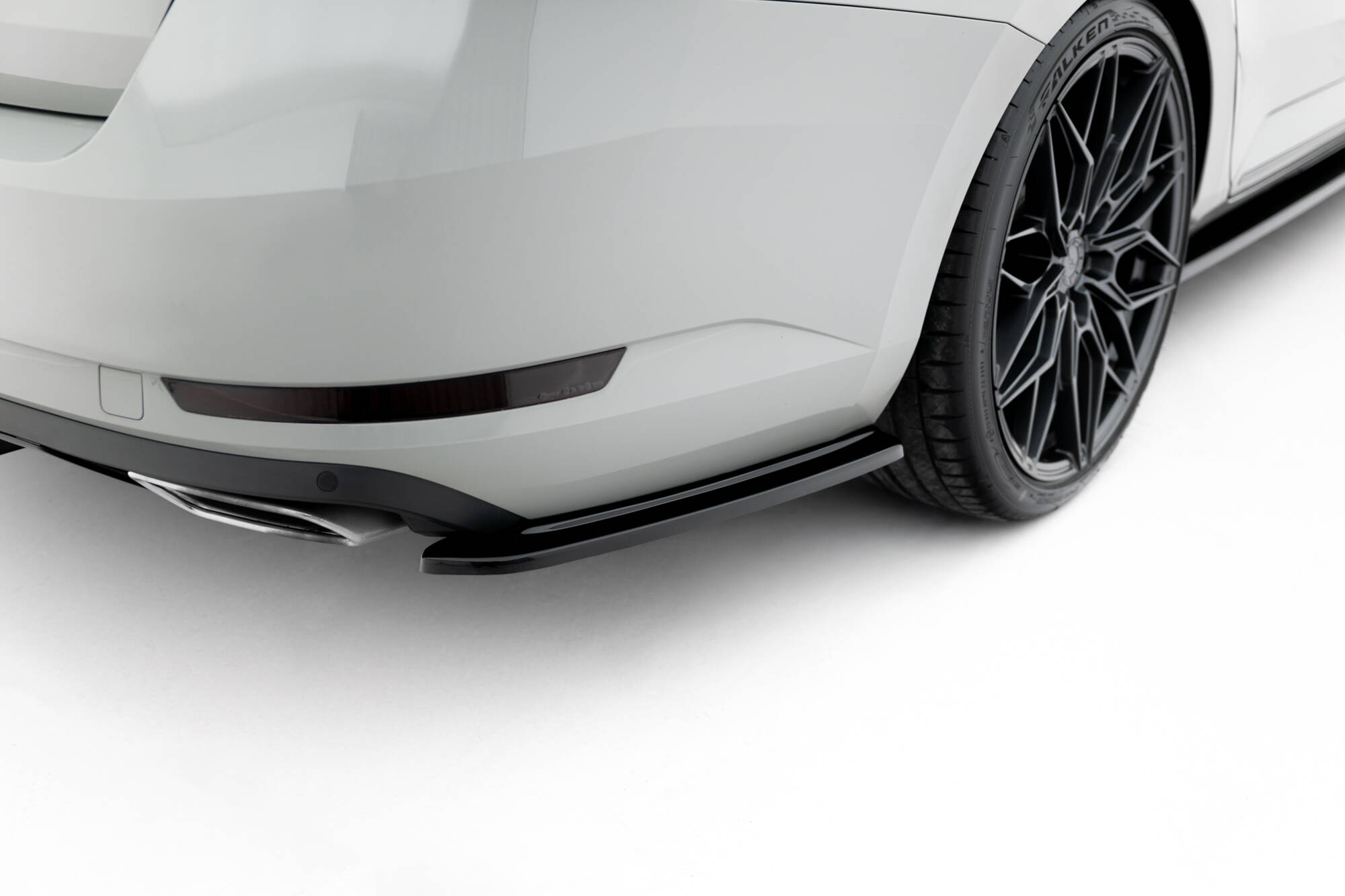 Bakre Flaps V.1 Skoda Superb Liftback / Combi Mk3