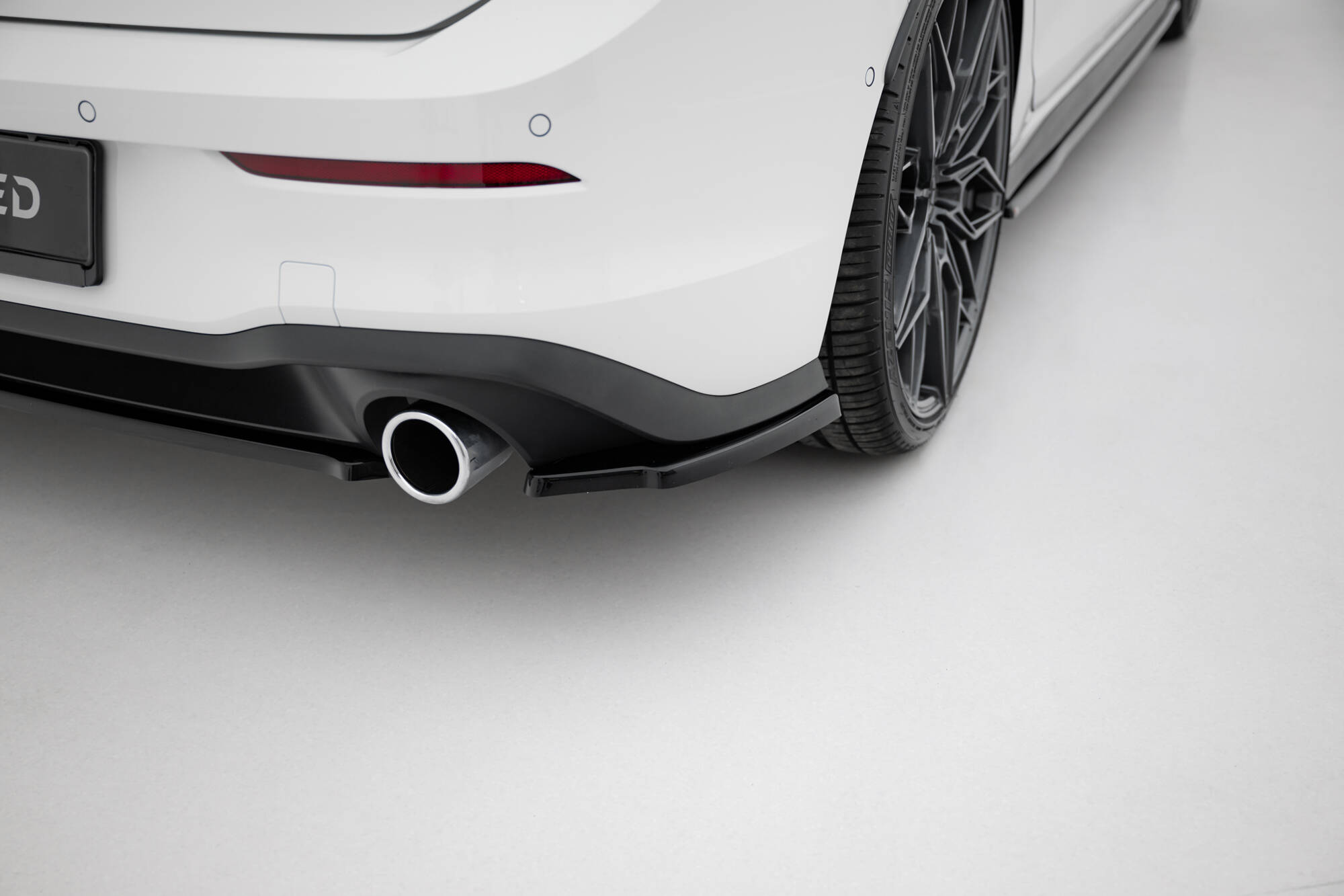 Bakre Flaps V.1 Volkswagen Golf GTI / GTE Mk8