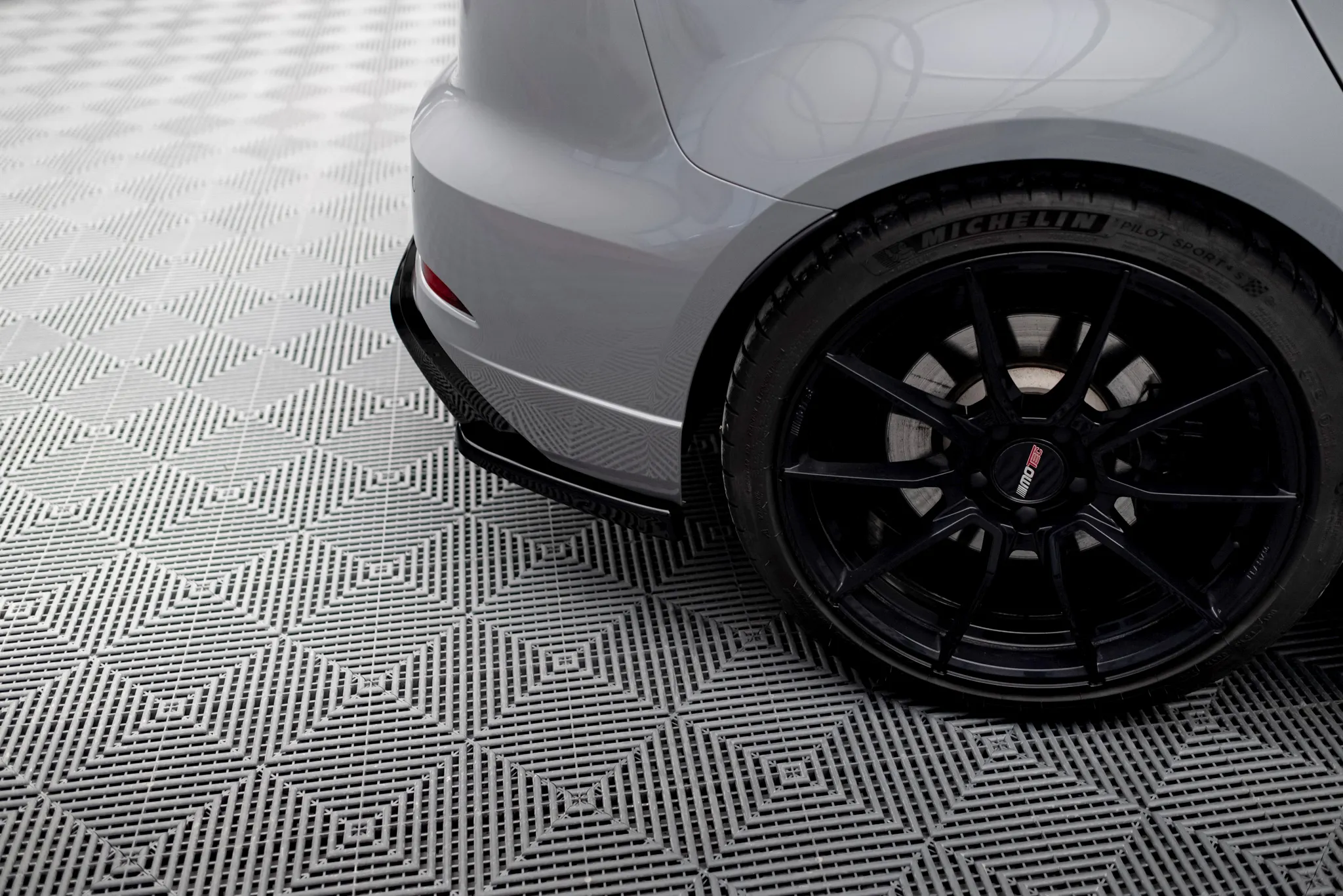 Bakre Flaps V.2 Audi RS3 8V Sportback Facelift - Bilde 3