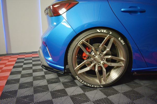 Bakre Flaps V.2 (Med splitter V.1) Ford Focus Hatchabck ST-Line