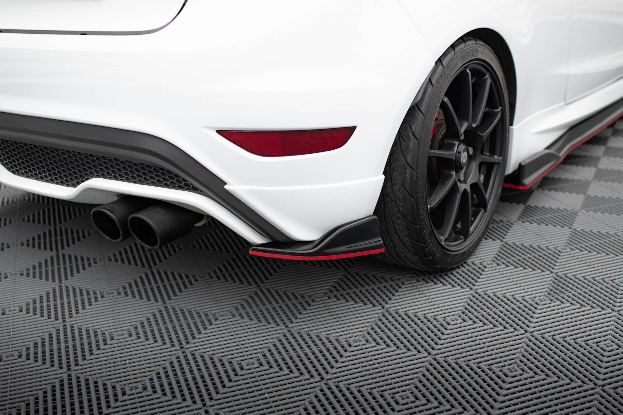 Bakre Flaps V.2 Ford Fiesta ST Mk7 Facelift