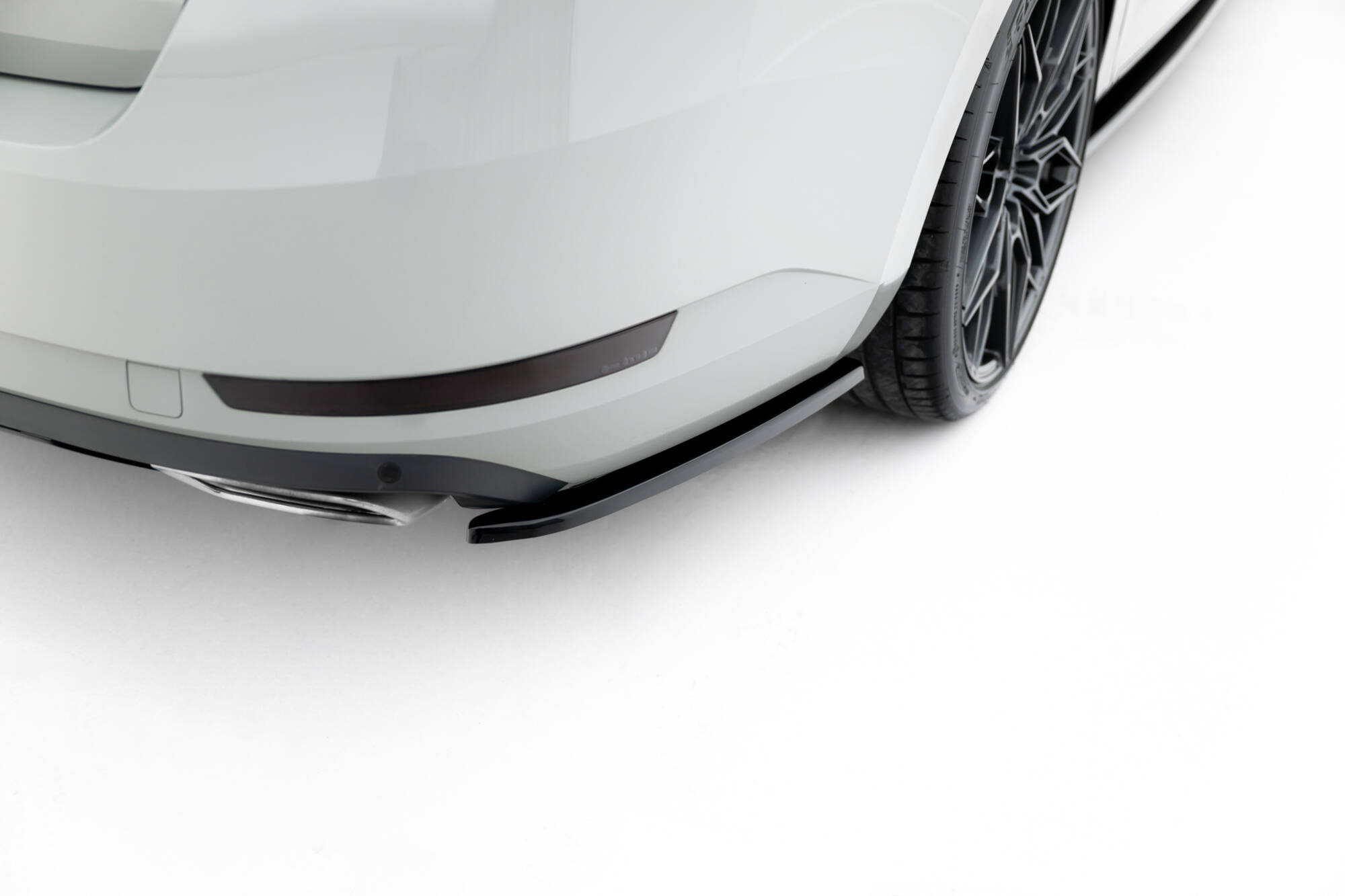 Bakre Flaps V.2 Skoda Superb Liftback / Combi Mk3