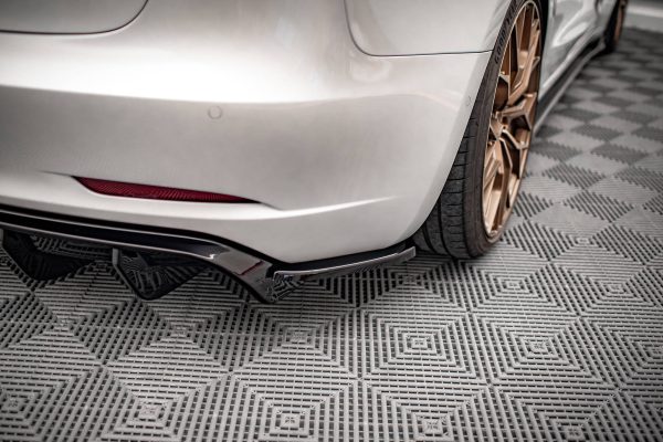 Bakre Flaps V.2 Tesla Model 3