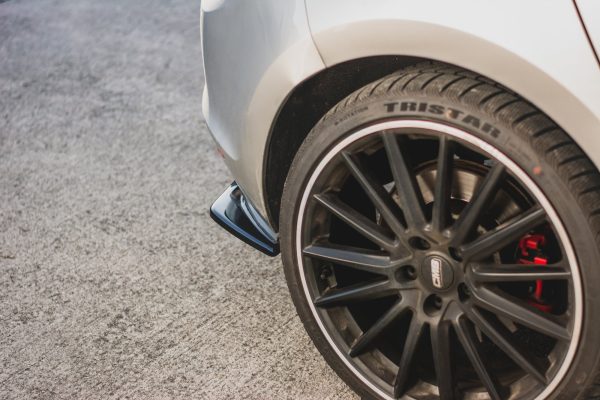 Bakre Flaps V.2 VW Golf 7 GTI