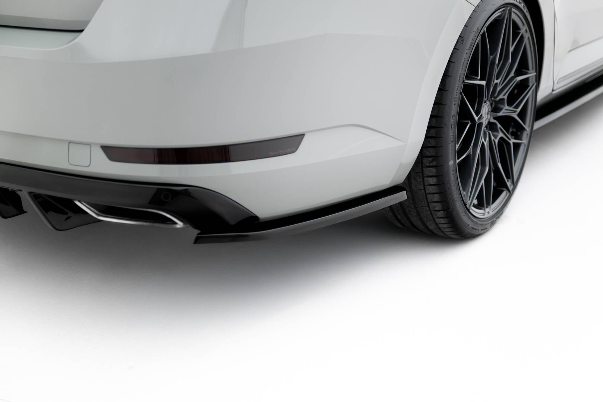 Bakre Flaps V.3 Skoda Superb Liftback / Combi Mk3