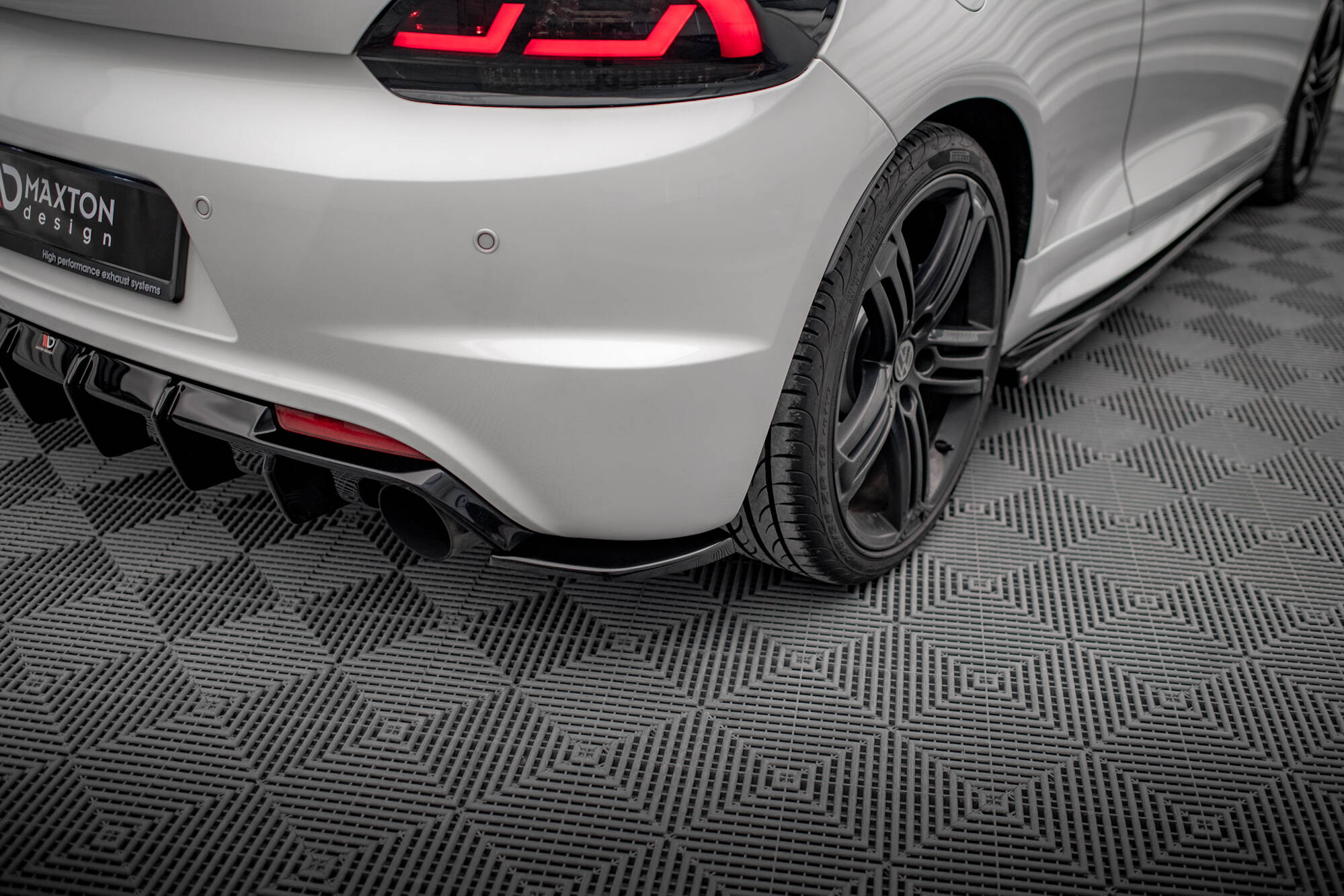 Bakre Flaps V.3 Volkswagen Scirocco R Mk3